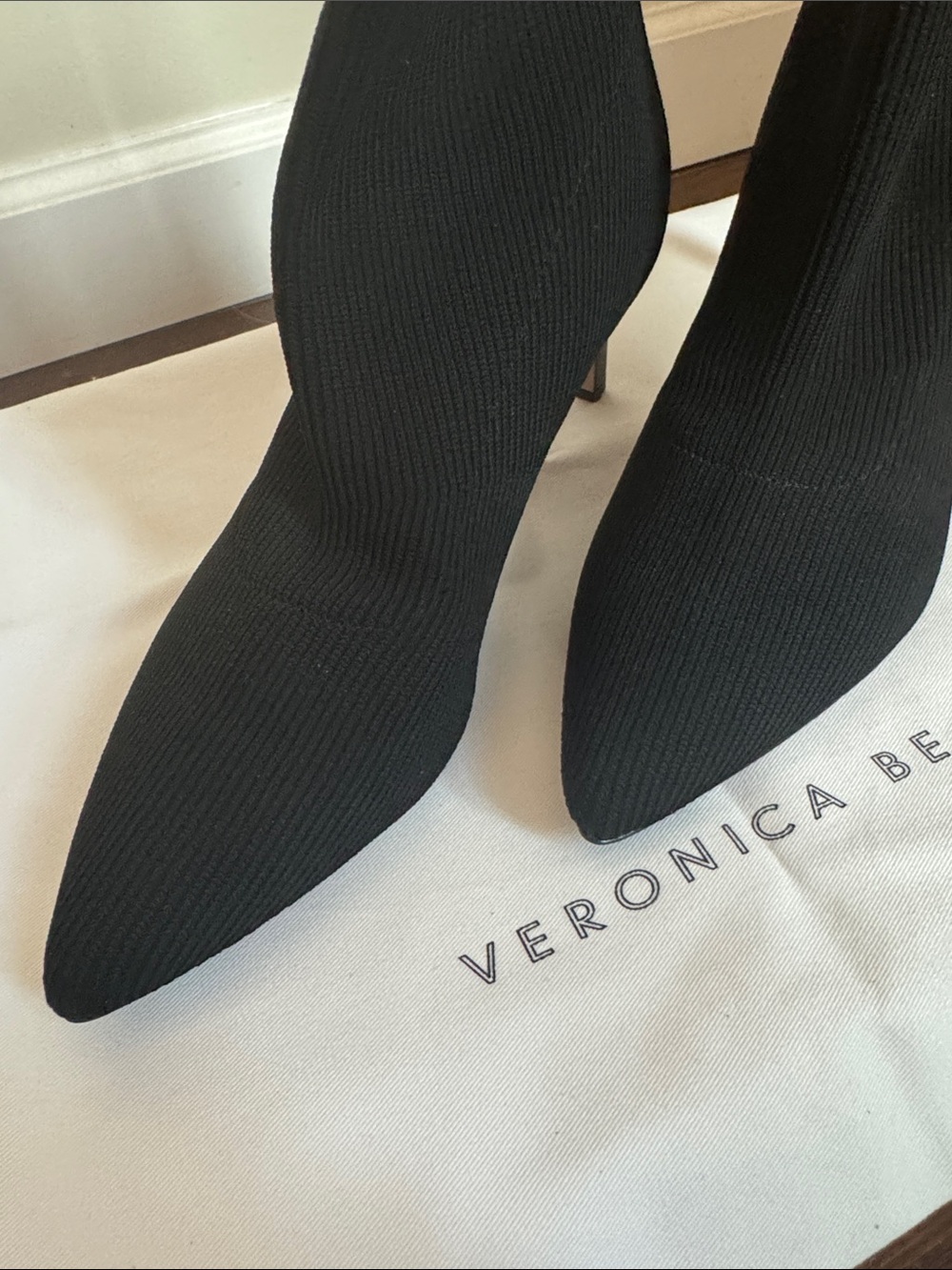 VERONICA BEARD Lakota Ankle Sock Boots Black Size 7.5 - Picture 4 of 8